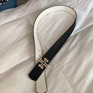 1.5” wide Reversible Black and White Tory Burch